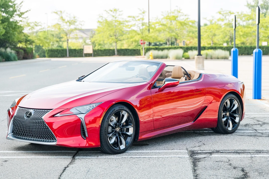 2026 Lexus LC - Image 7 of 31