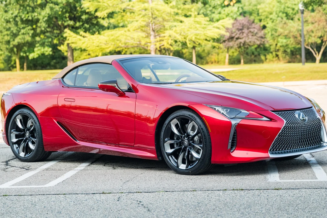 2026 Lexus LC - Image 16 of 31