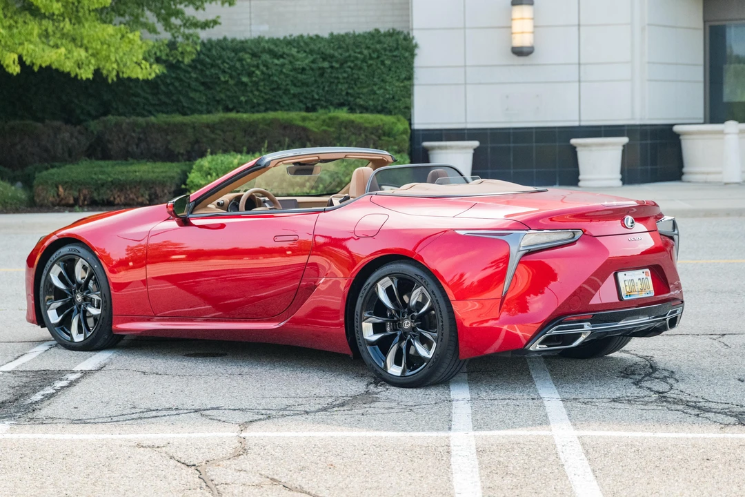 2026 Lexus LC - Image 8 of 31