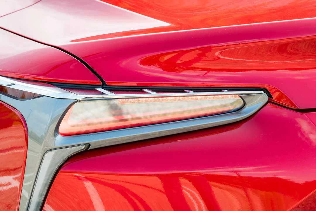 2026 Lexus LC - Image 17 of 31