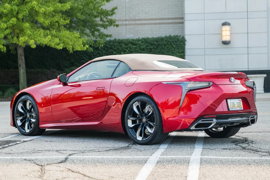 2026 Lexus LC - Image 13 of 31