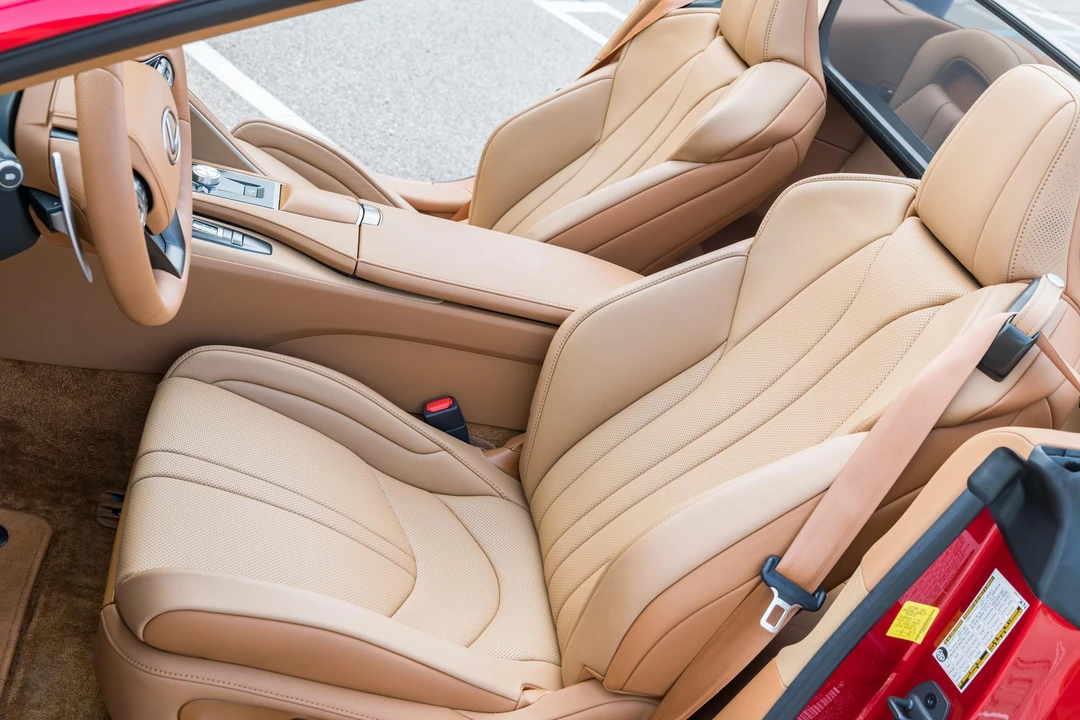 2026 Lexus LC - Image 28 of 31