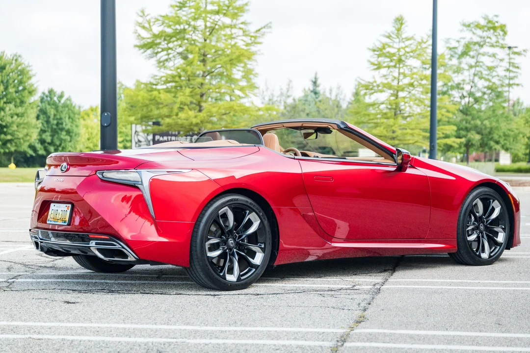 2026 Lexus LC - Image 9 of 31