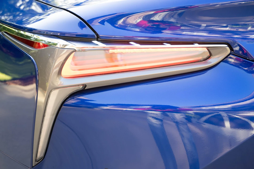 2026 Lexus LC - Image 22 of 31