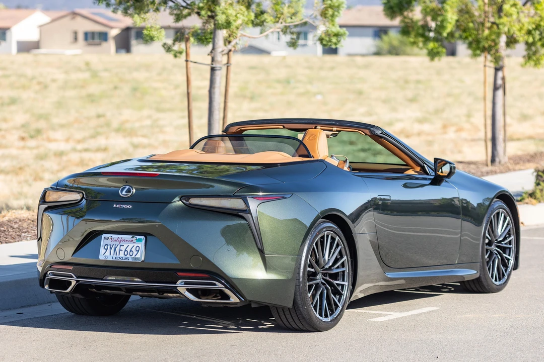 2026 Lexus LC - Image 7 of 31