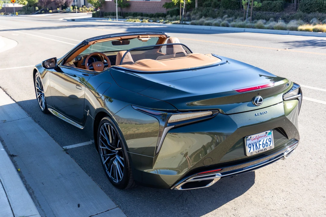 2026 Lexus LC - Image 8 of 31