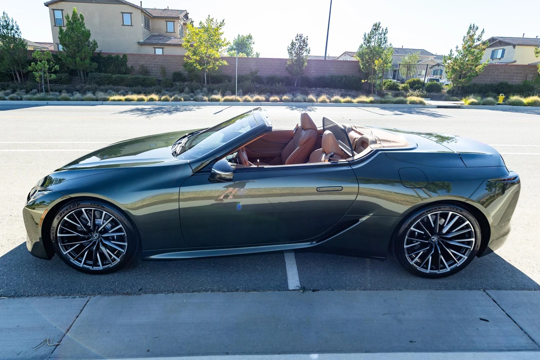 2026 Lexus LC - Image 9 of 31