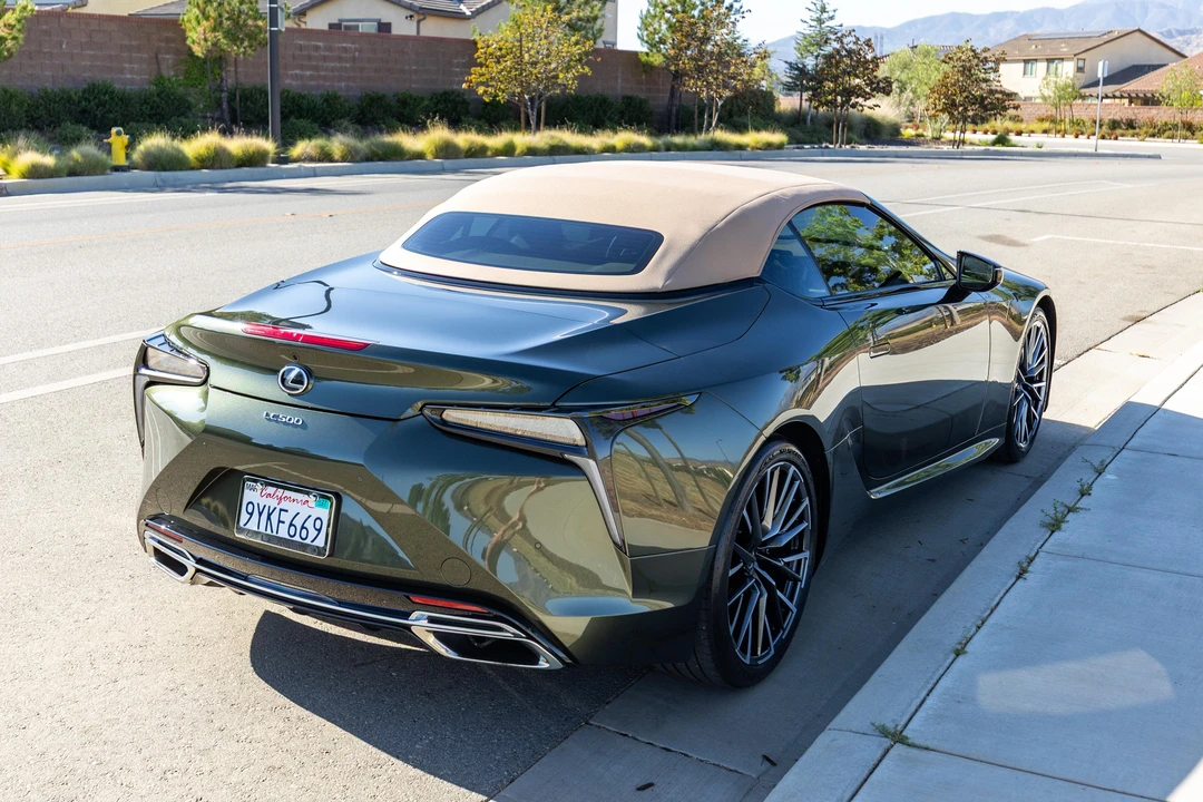 2026 Lexus LC - Image 15 of 31