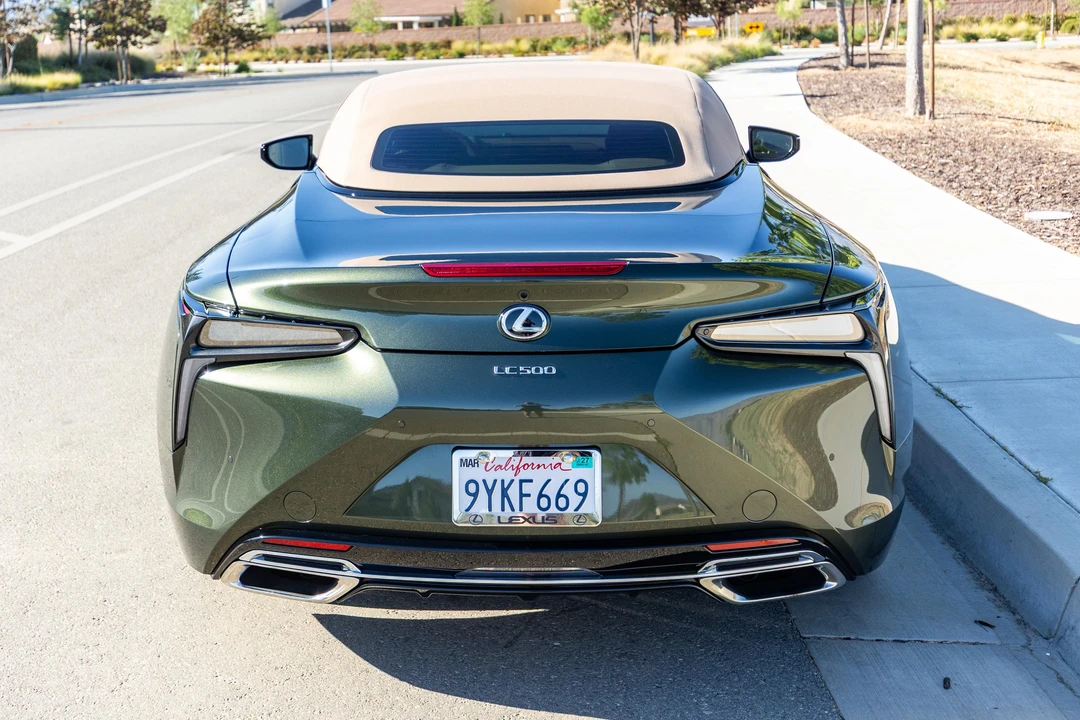 2026 Lexus LC - Image 16 of 31