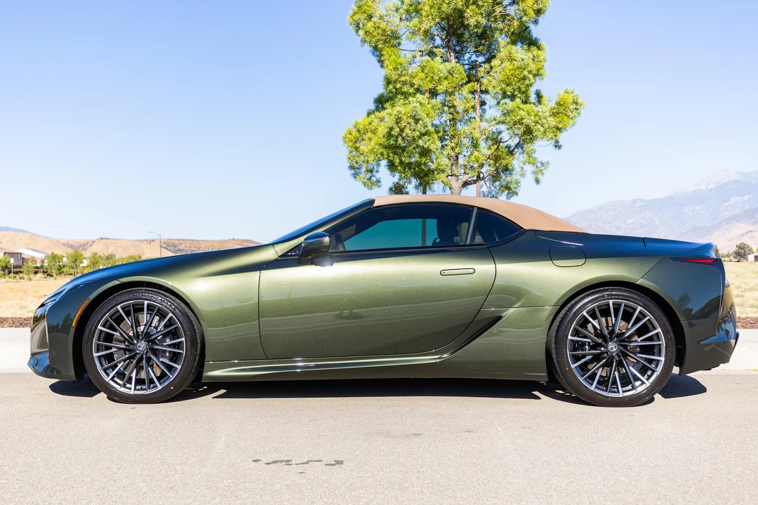 2026 Lexus LC - Image 17 of 31