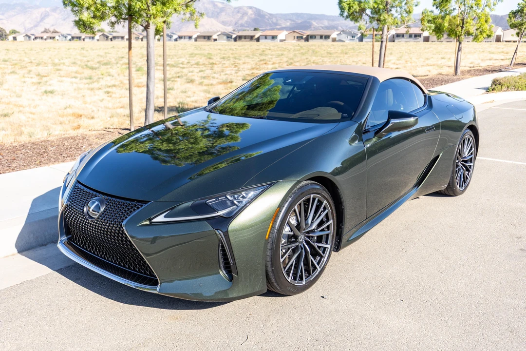 2026 Lexus LC - Image 19 of 31