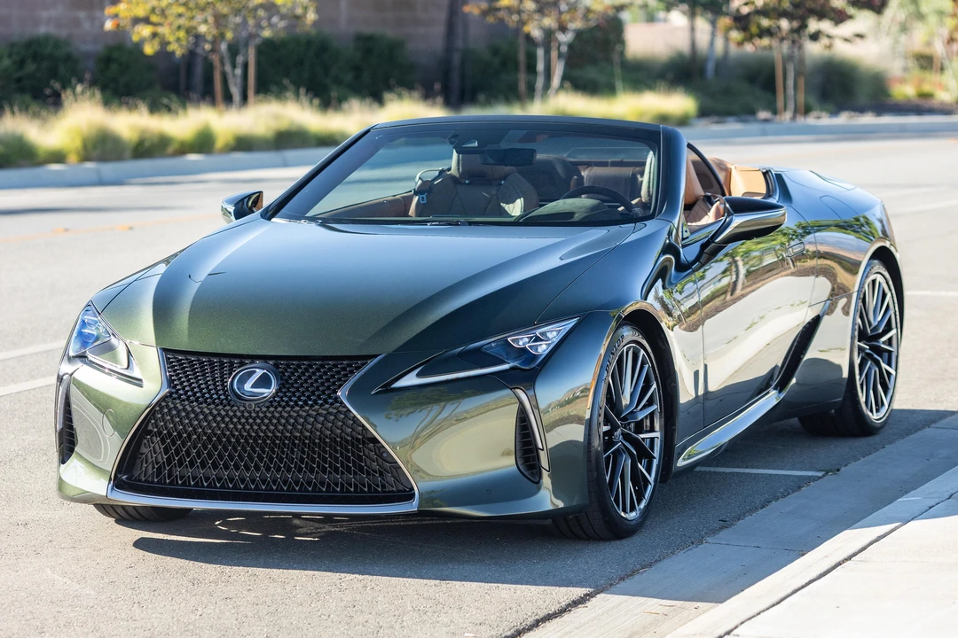 2026 Lexus LC - Image 10 of 31