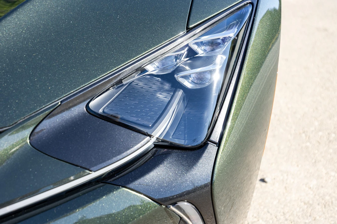 2026 Lexus LC - Image 22 of 31