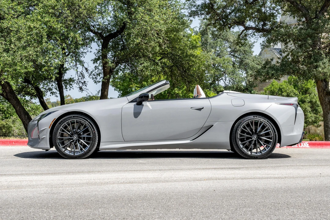 2026 Lexus LC - Image 7 of 31