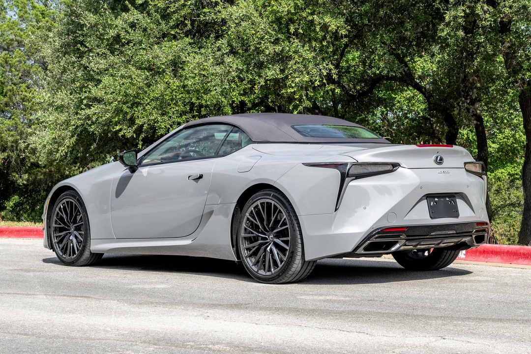 2026 Lexus LC - Image 17 of 31