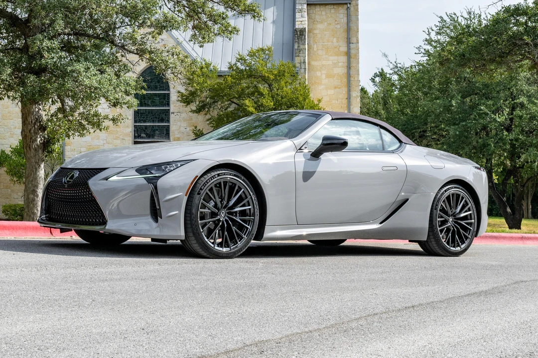 2026 Lexus LC - Image 15 of 31