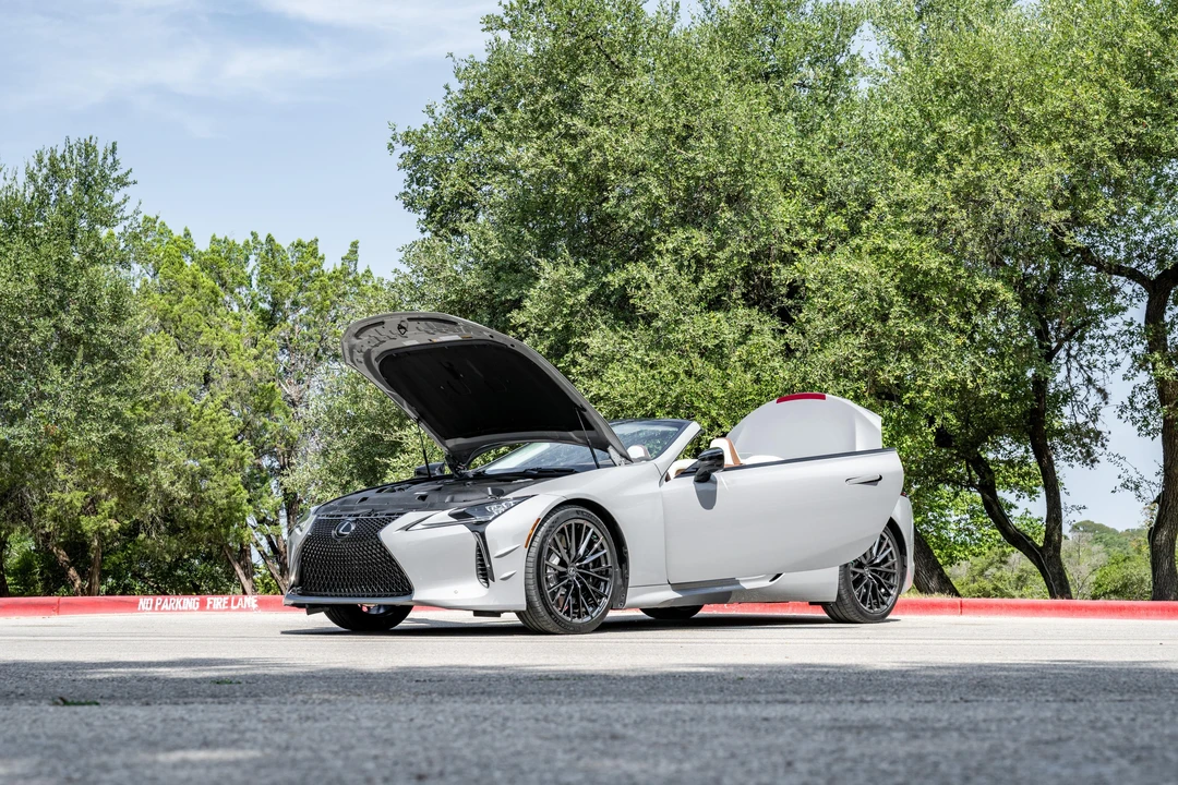 2026 Lexus LC - Image 24 of 31