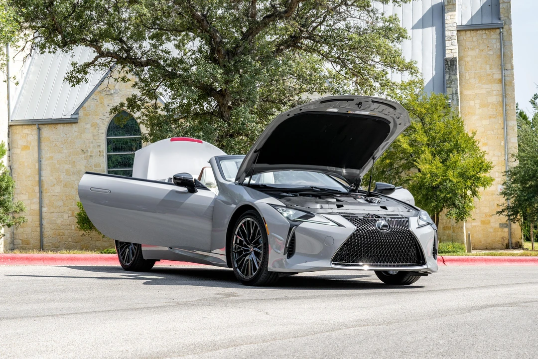 2026 Lexus LC - Image 26 of 31