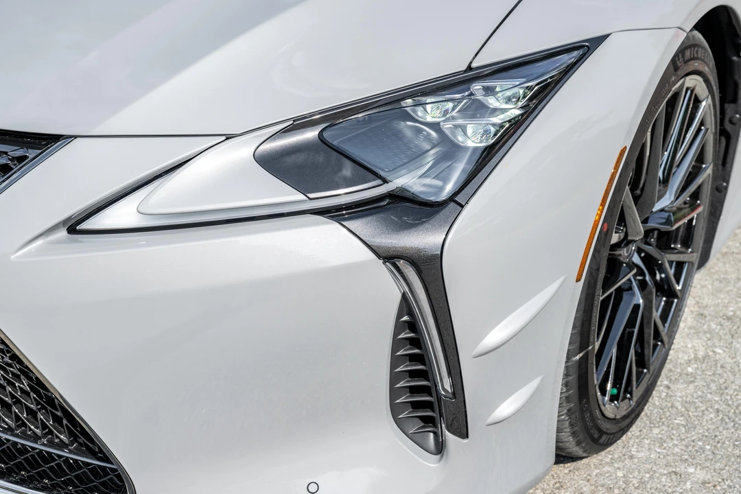 2026 Lexus LC - Image 30 of 31