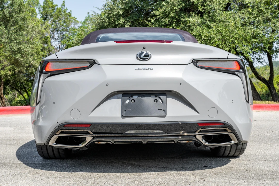 2026 Lexus LC - Image 18 of 31