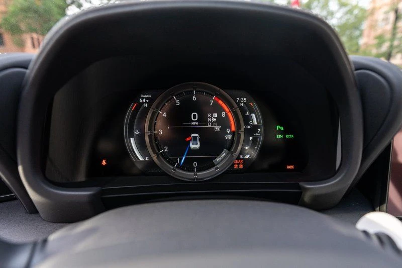 2026 Lexus LC - Image 19 of 31