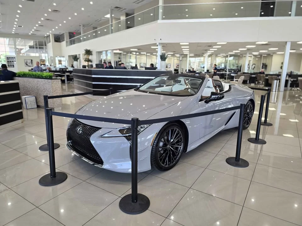 2026 Lexus LC - Image 7 of 12