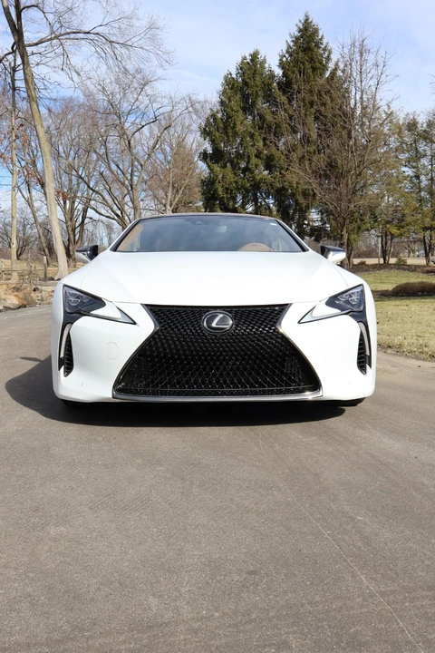 2026 Lexus LC - Image 21 of 31