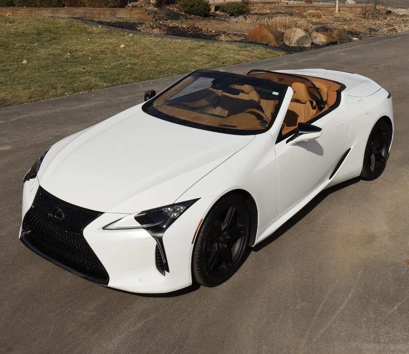2026 Lexus LC - Image 4 of 31