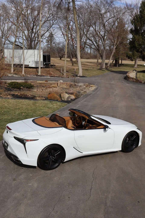2026 Lexus LC - Image 14 of 31