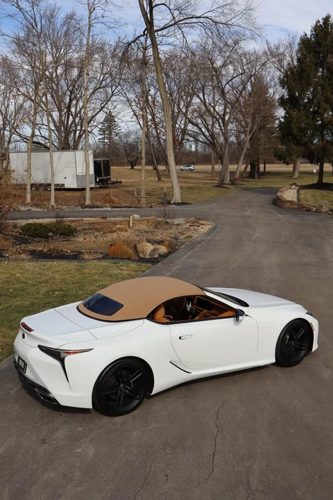 2026 Lexus LC - Image 26 of 31