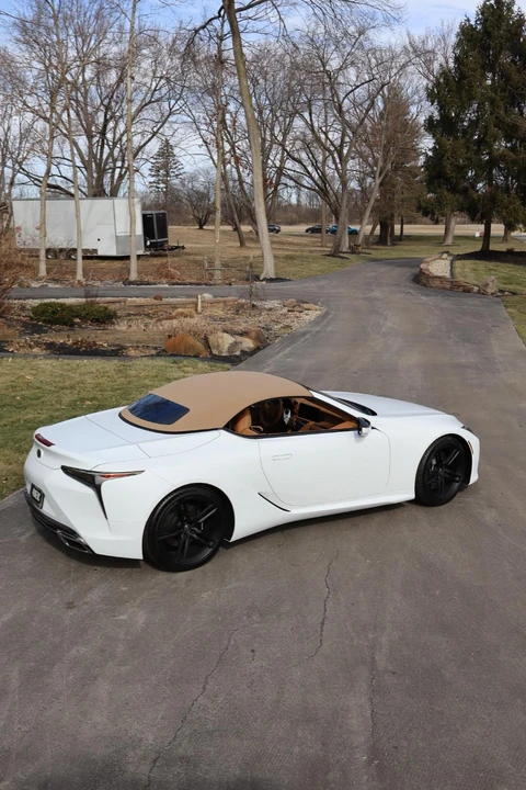 2026 Lexus LC - Image 27 of 31