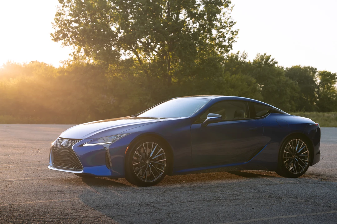 2026 Lexus LC - Image 19 of 31