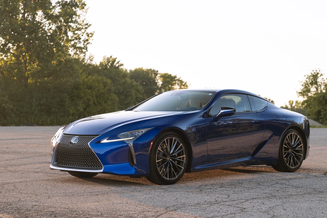2026 Lexus LC - Image 17 of 31
