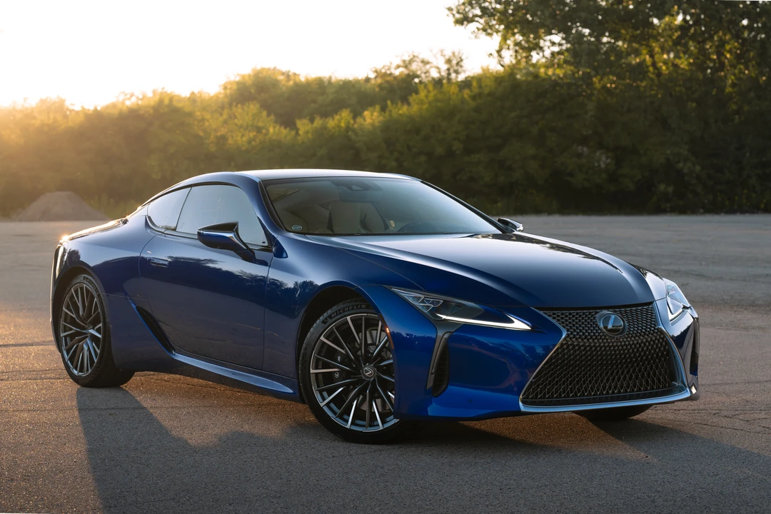 2026 Lexus LC - Image 28 of 31