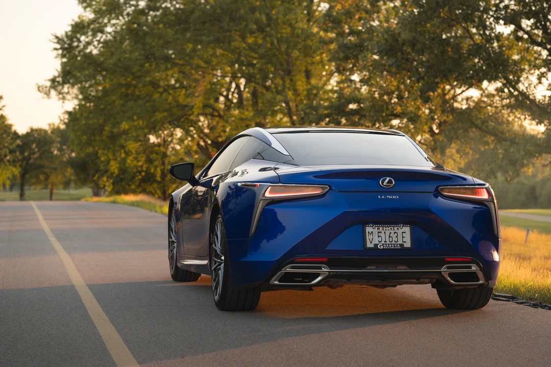 2026 Lexus LC - Image 9 of 31