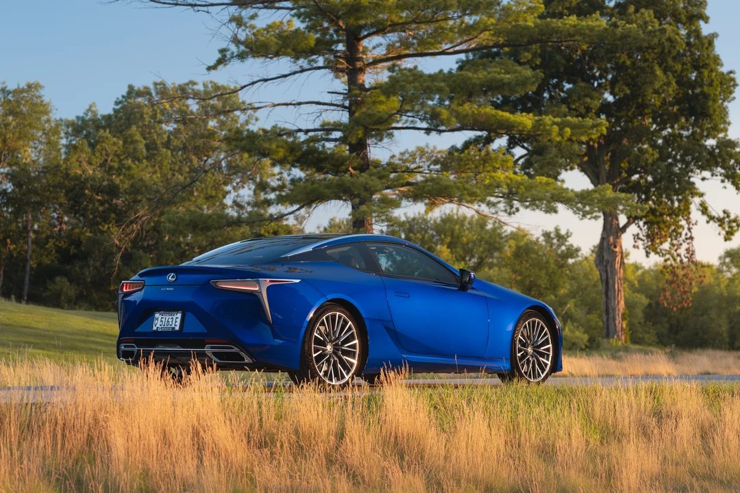 2026 Lexus LC - Image 11 of 31