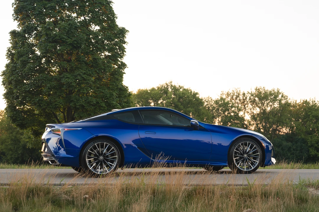 2026 Lexus LC - Image 25 of 31