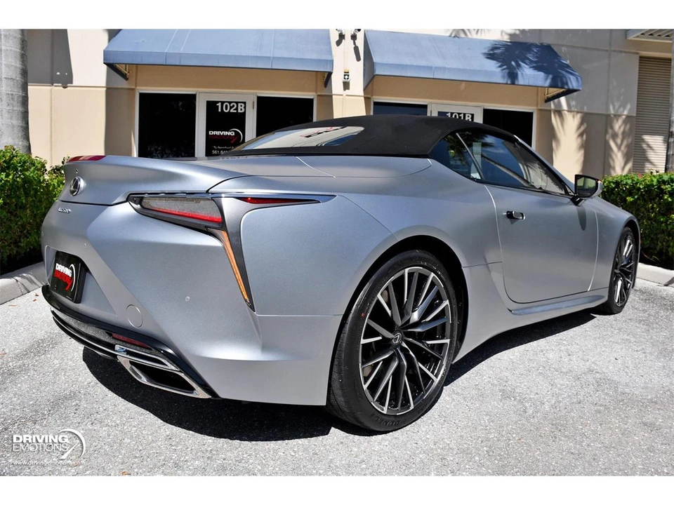 2026 Lexus LC - Image 21 of 31