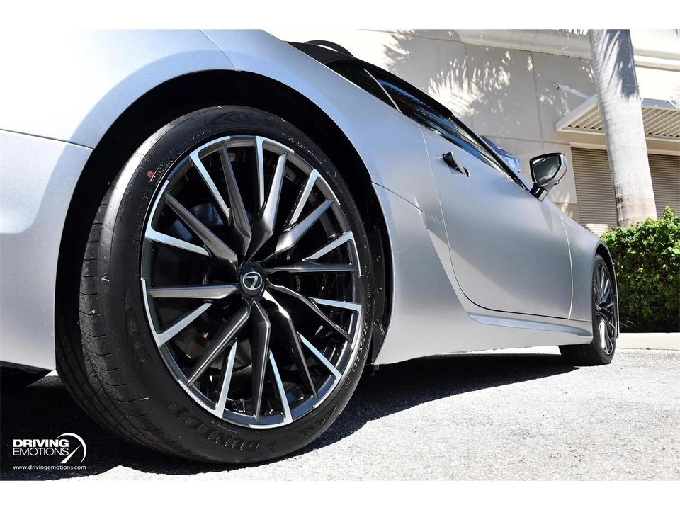 2026 Lexus LC - Image 22 of 31