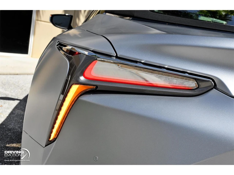 2026 Lexus LC - Image 29 of 31