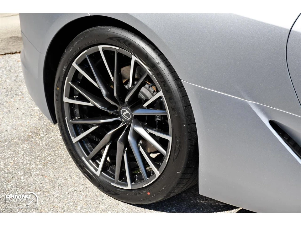 2026 Lexus LC - Image 9 of 31