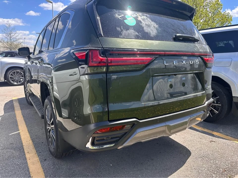 2026 Lexus LX 4th Gen - Image 4 of 5