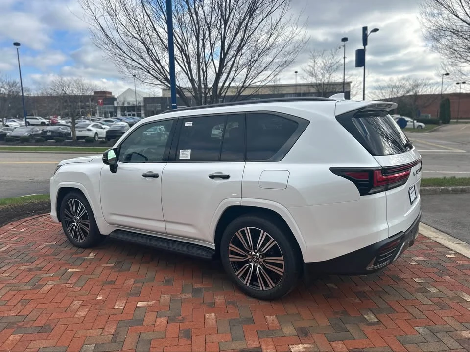 2026 Lexus LX 4th Gen - Image 4 of 6
