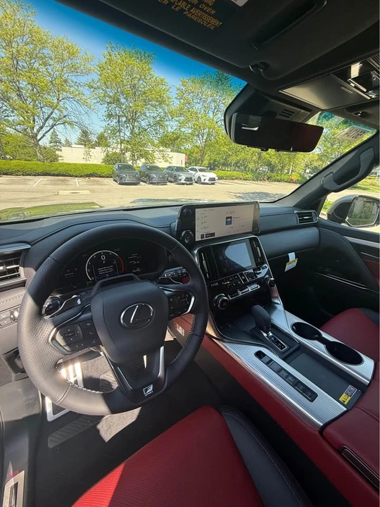 2026 Lexus LX 4th Gen - Image 5 of 7