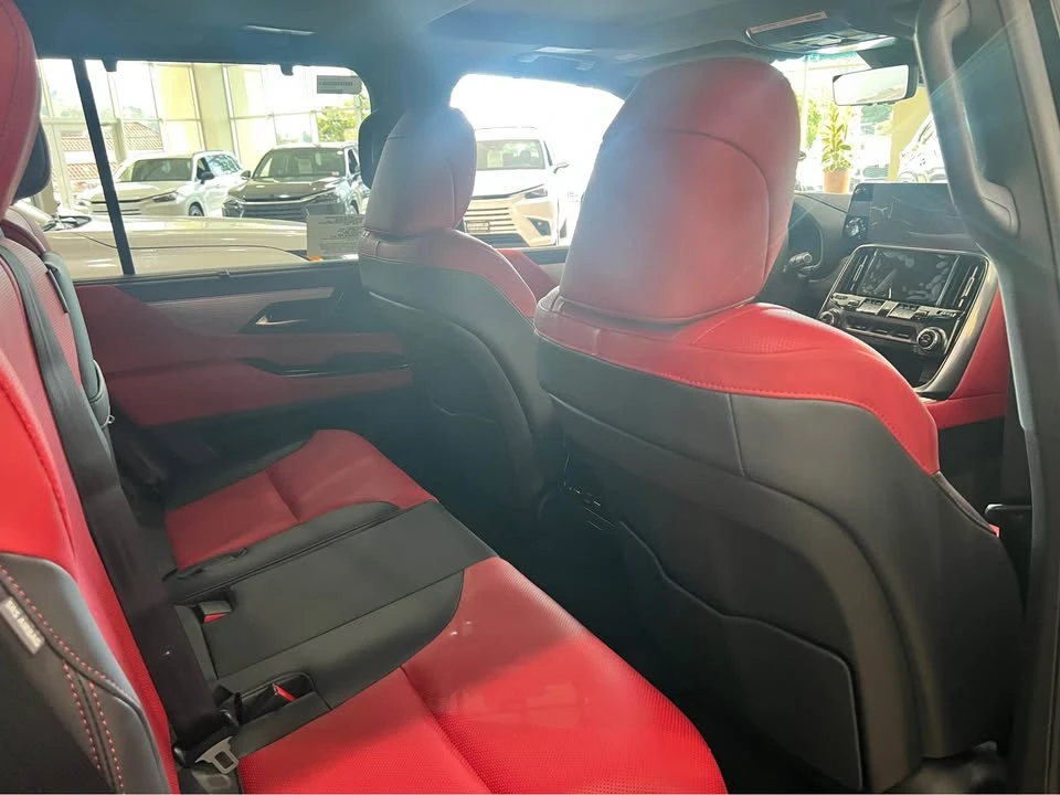 2026 Lexus LX 4th Gen - Image 5 of 14
