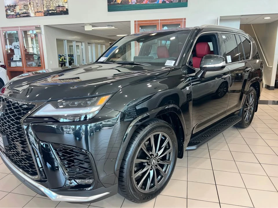 2026 Lexus LX 4th Gen - Image 2 of 14