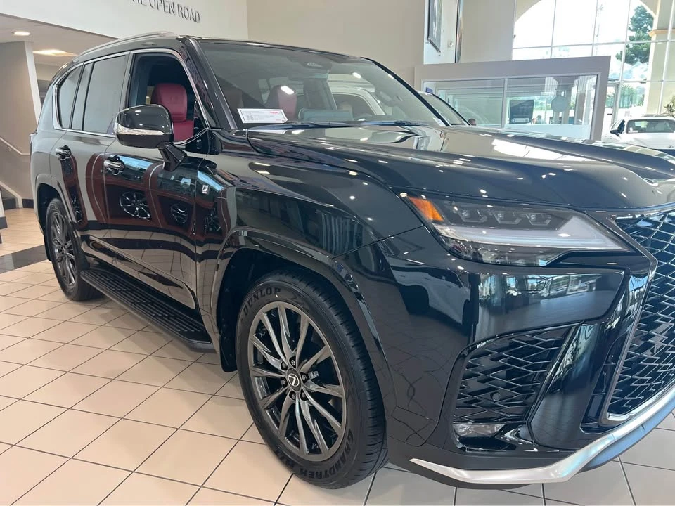 2026 Lexus LX 4th Gen - Image 3 of 14