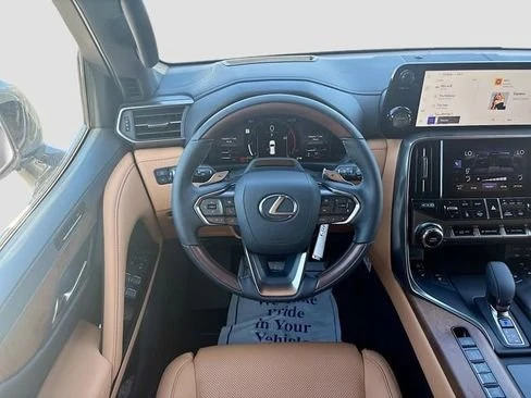 2026 Lexus LX 4th Gen - Image 18 of 20