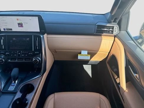 2026 Lexus LX 4th Gen - Image 19 of 20