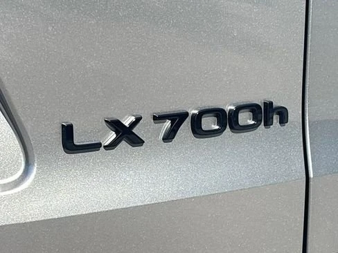 2026 Lexus LX 4th Gen - Image 11 of 20